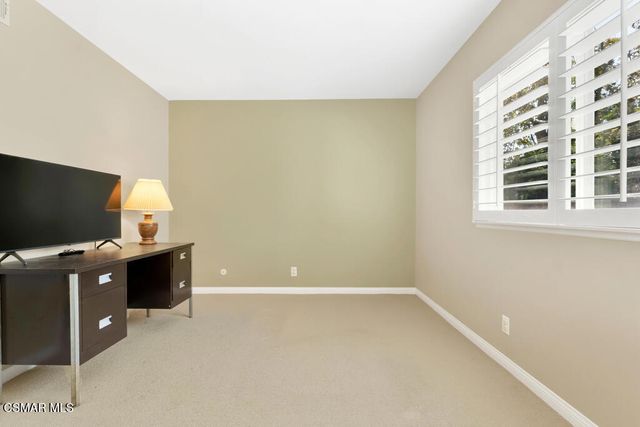 20325 Hiawatha Street, Chatsworth, CA 91311