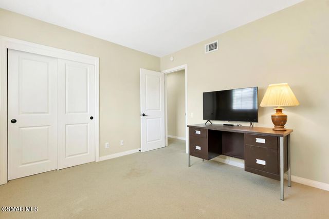 20325 Hiawatha Street, Chatsworth, CA 91311