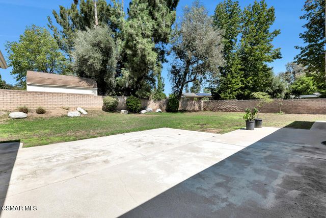 20325 Hiawatha Street, Chatsworth, CA 91311