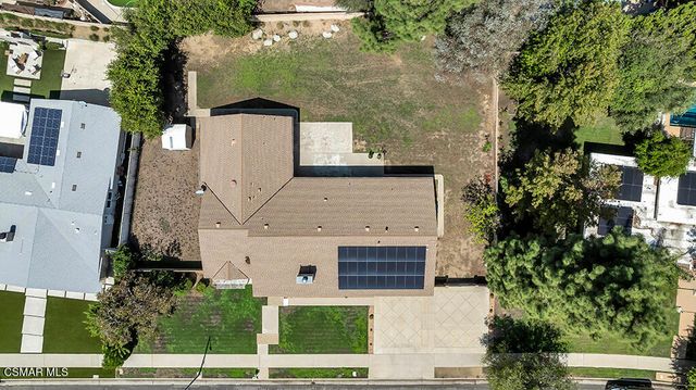 20325 Hiawatha Street, Chatsworth, CA 91311