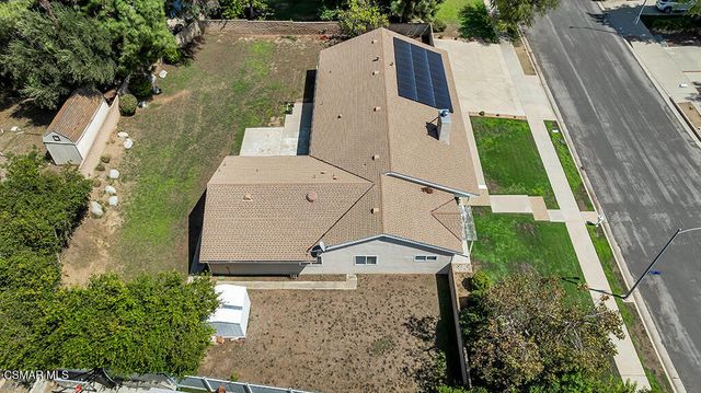 20325 Hiawatha Street, Chatsworth, CA 91311