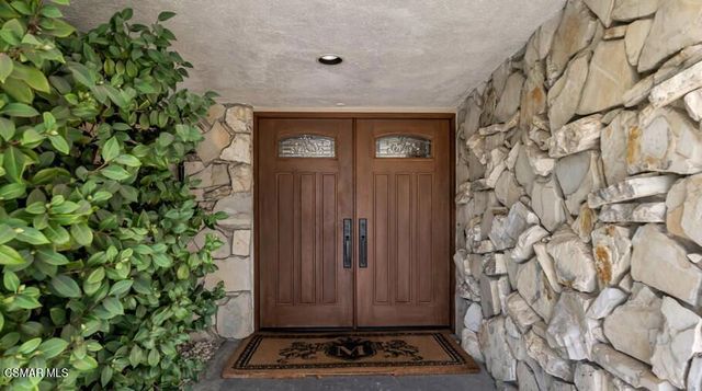 20325 Hiawatha Street, Chatsworth, CA 91311