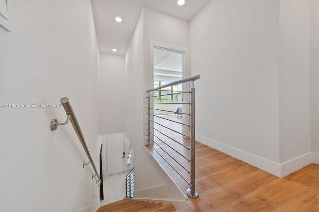 5180 Eucalyptus Dr 2, Hollywood, FL 33021