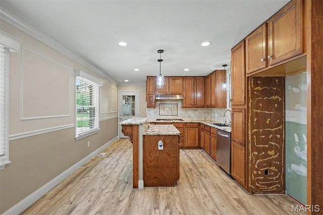 1 Bluegrass Lane, St Peters, MO 63376