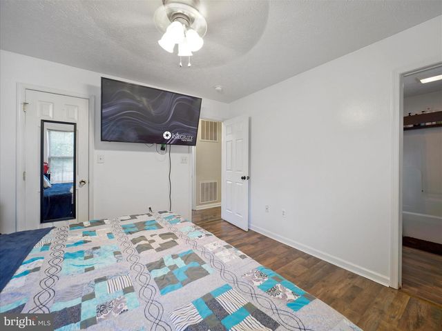 319 DINALI DR, Martinsburg, WV 25403