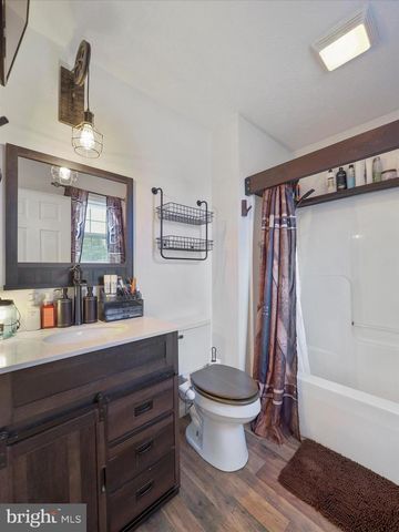 319 DINALI DR, Martinsburg, WV 25403