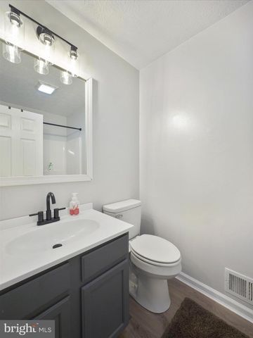 319 DINALI DR, Martinsburg, WV 25403