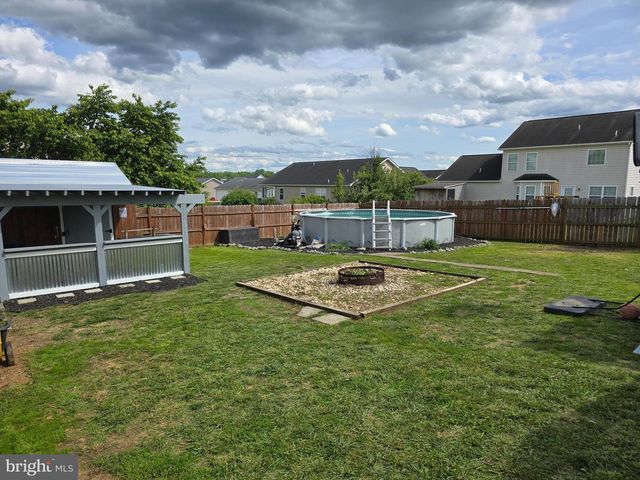 319 DINALI DR, Martinsburg, WV 25403