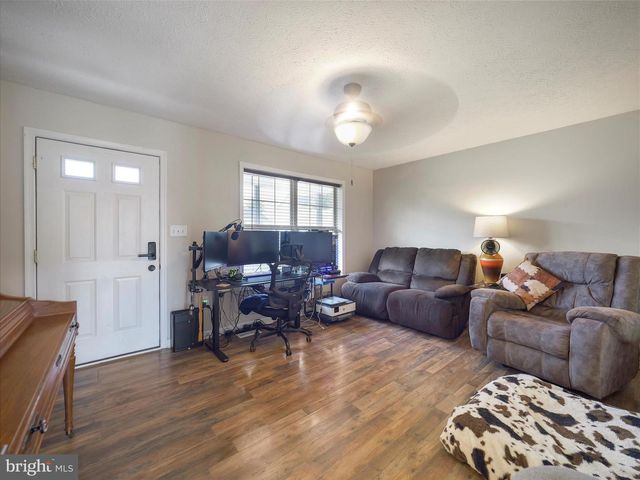 319 DINALI DR, Martinsburg, WV 25403