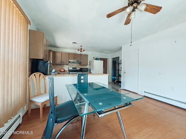 7 Pavilion Street, Toms River, NJ 08757