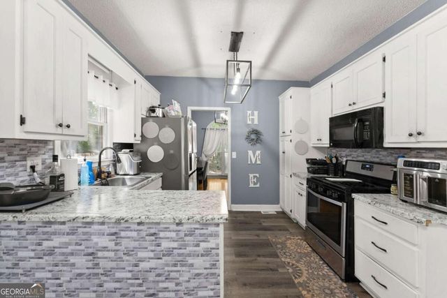 6055 Rolling Oaks Lane, Cumming, GA 30040
