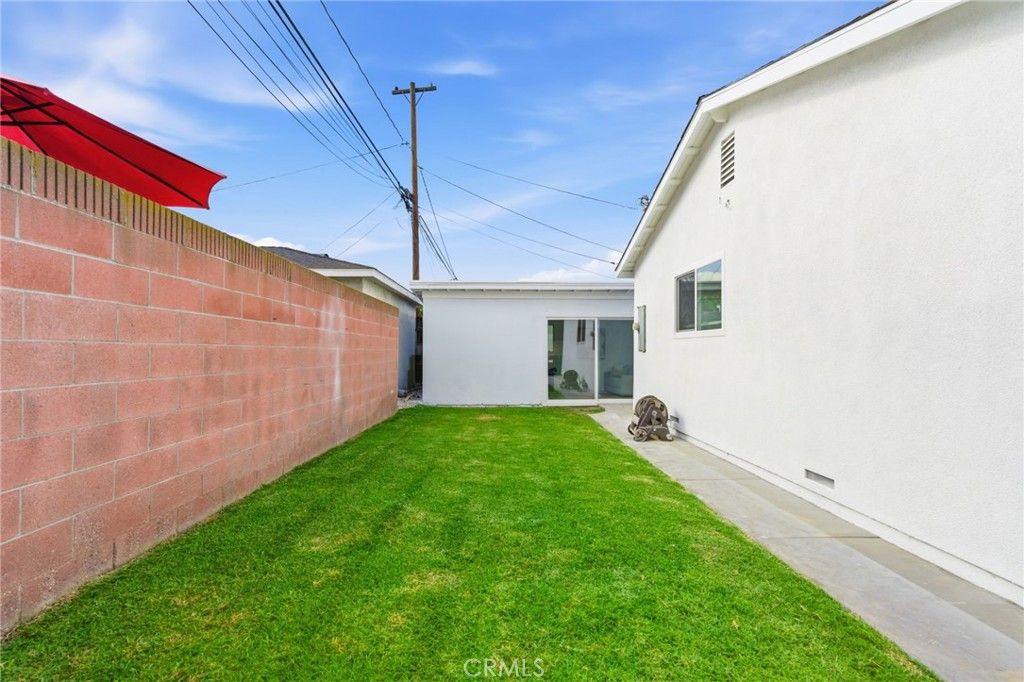 Image 26 of property listing at 3516 Roxanne Avenue, Long Beach, CA 90808