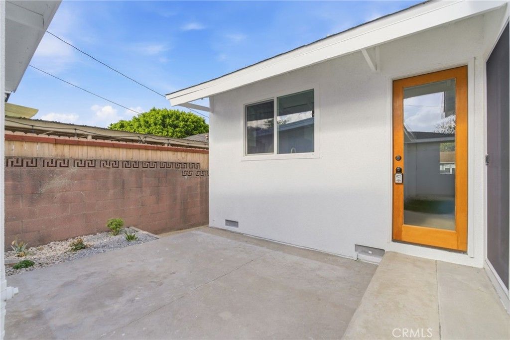 Image 28 of property listing at 3516 Roxanne Avenue, Long Beach, CA 90808
