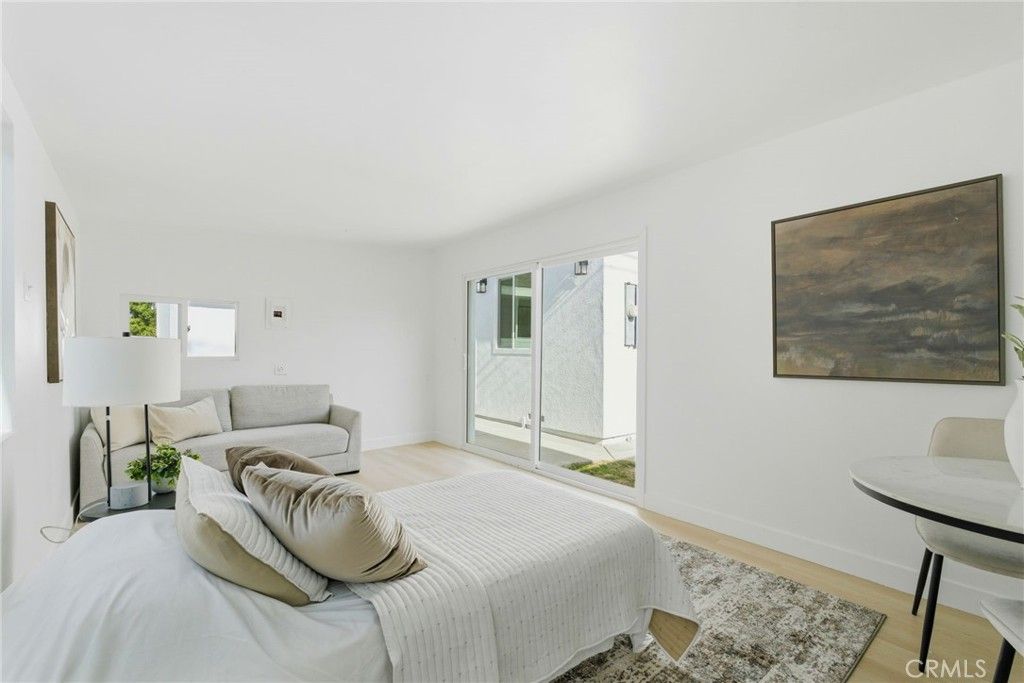 Image 31 of property listing at 3516 Roxanne Avenue, Long Beach, CA 90808