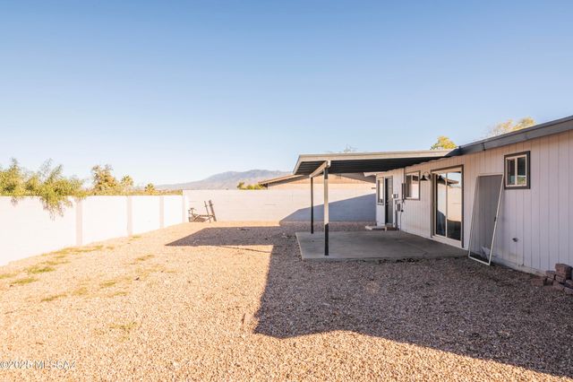 8415 E Calexico Street, Tucson, AZ 85730