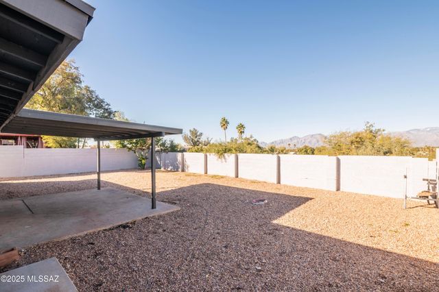 8415 E Calexico Street, Tucson, AZ 85730