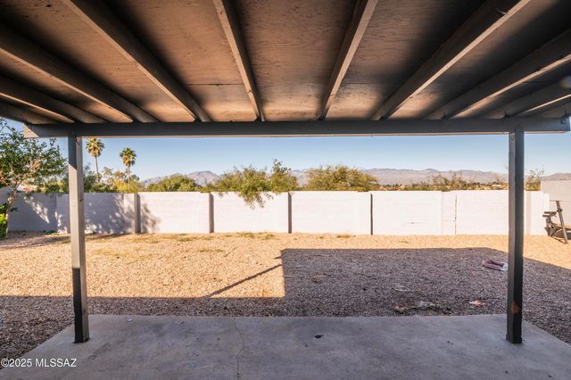 8415 E Calexico Street, Tucson, AZ 85730