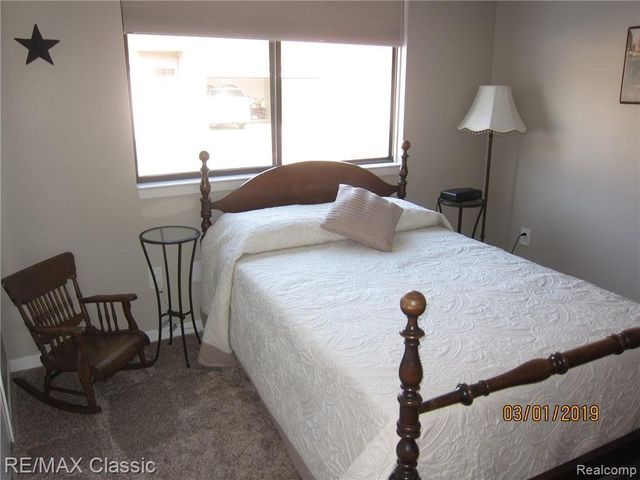 669 Camden Court 194, Rochester Hills, MI 48307