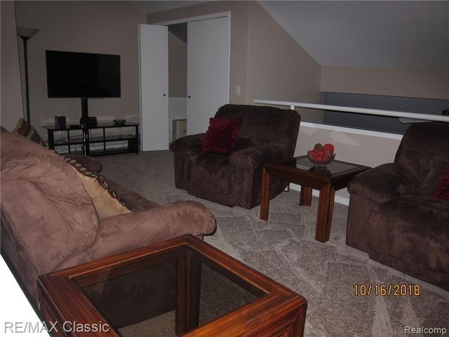 669 Camden Court 194, Rochester Hills, MI 48307