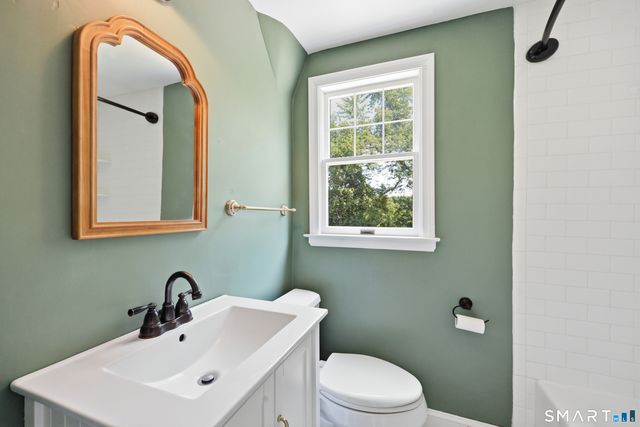 122 Overbrook Road, West Hartford, CT 06107