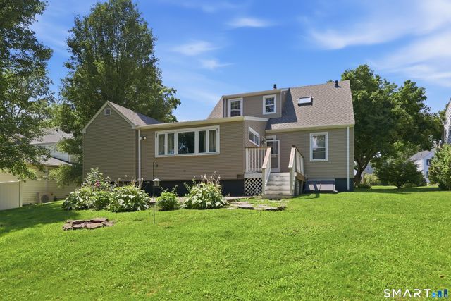 122 Overbrook Road, West Hartford, CT 06107