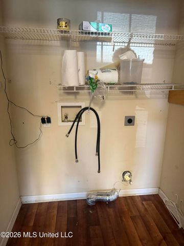 2201 Irma Circle, Ocean Springs, MS 39564