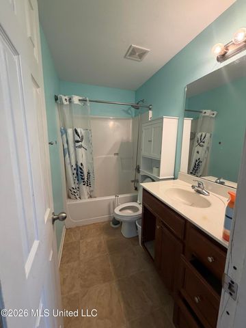2201 Irma Circle, Ocean Springs, MS 39564