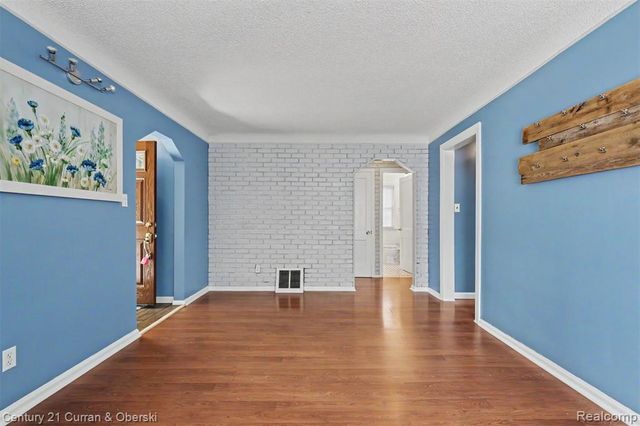 15606 Hanover Avenue, Allen Park, MI 48101