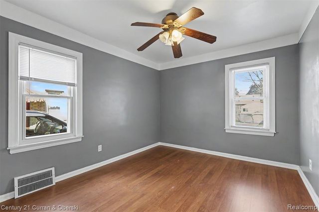 15606 Hanover Avenue, Allen Park, MI 48101