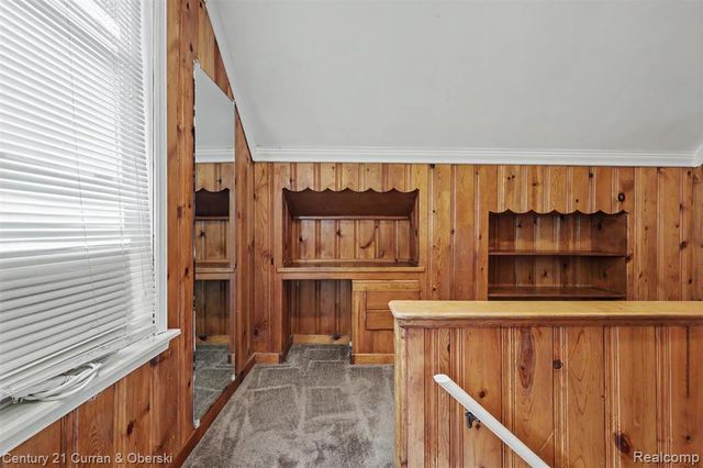 15606 Hanover Avenue, Allen Park, MI 48101