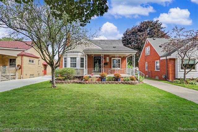 15606 Hanover Avenue, Allen Park, MI 48101