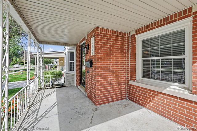 15606 Hanover Avenue, Allen Park, MI 48101