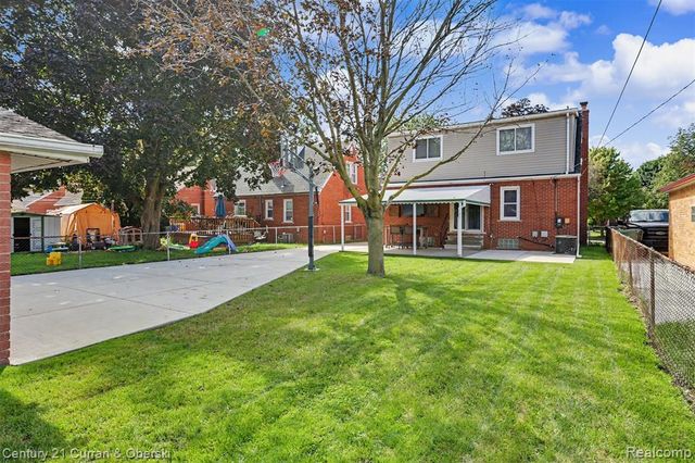15606 Hanover Avenue, Allen Park, MI 48101