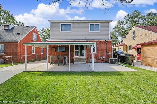 15606 Hanover Avenue, Allen Park, MI 48101