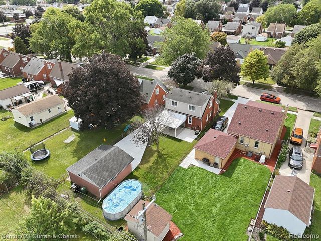 15606 Hanover Avenue, Allen Park, MI 48101