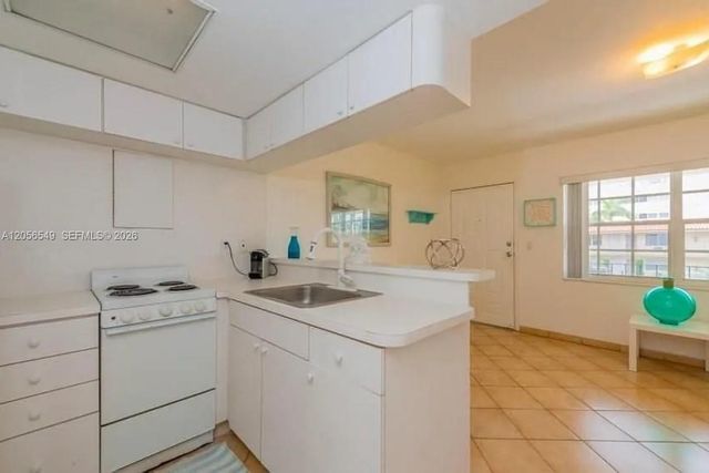 345 Michigan Avenue 19, Miami Beach, FL 33139