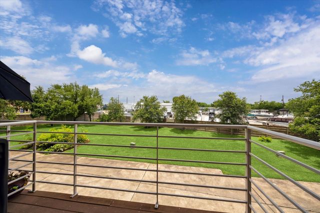 33 Lakewood Lane, Seabrook, TX 77586