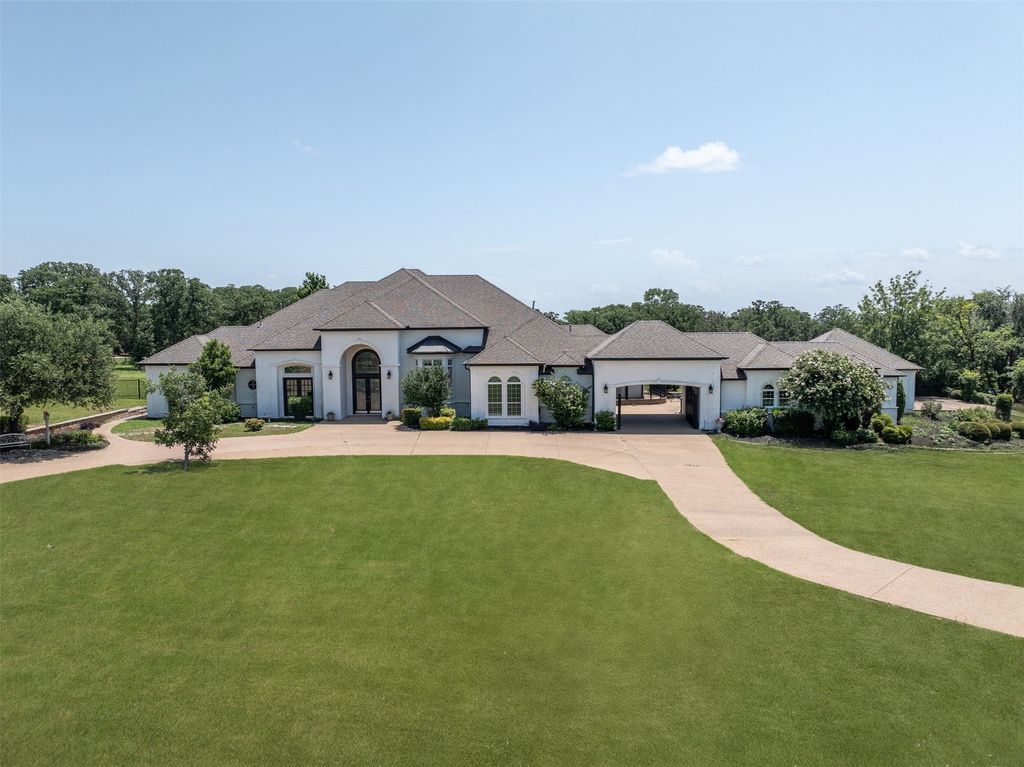 530 W Hickory Ridge Circle, Argyle, TX 76226