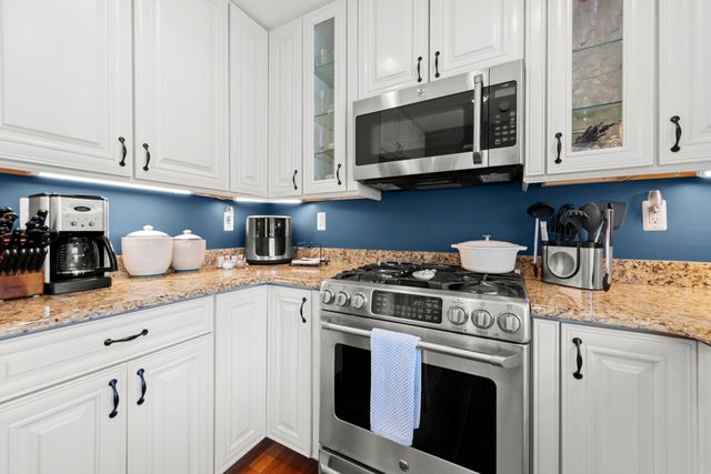 14446 Gary Lane, Livonia City, MI 48154