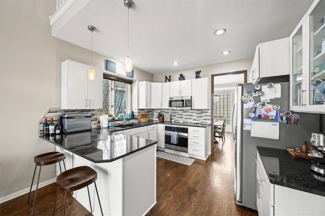 12204 Sagamore Road, Leawood, KS 66209