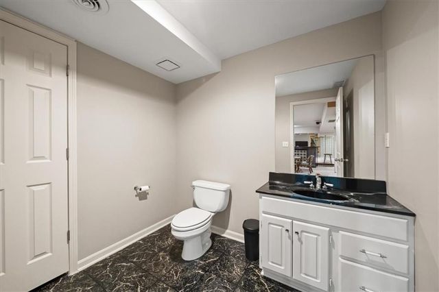 12204 Sagamore Road, Leawood, KS 66209