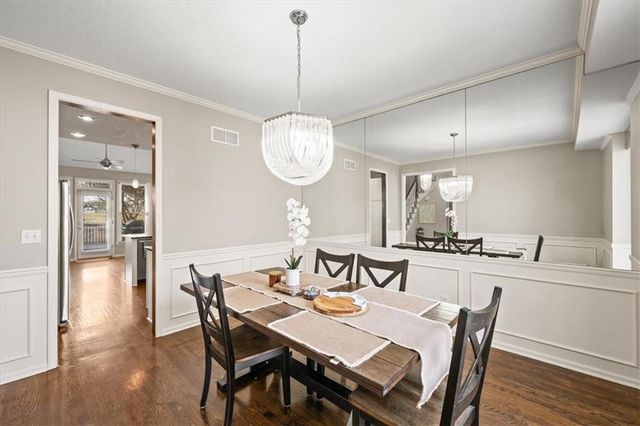 12204 Sagamore Road, Leawood, KS 66209