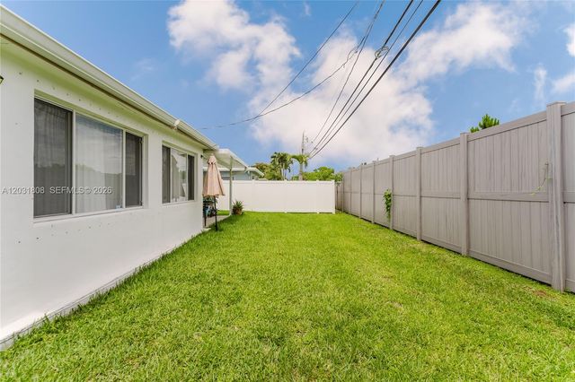 2604 NW 48th St, Tamarac, FL 33309