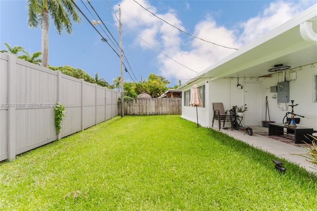 2604 NW 48th St, Tamarac, FL 33309
