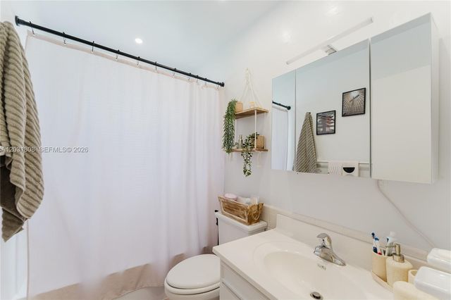 2604 NW 48th St, Tamarac, FL 33309