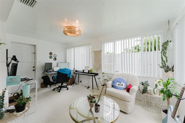 2604 NW 48th St, Tamarac, FL 33309