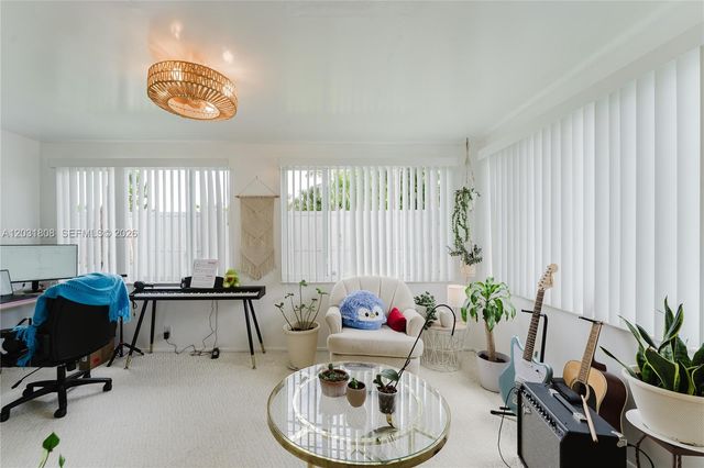 2604 NW 48th St, Tamarac, FL 33309
