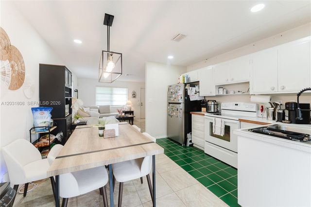2604 NW 48th St, Tamarac, FL 33309