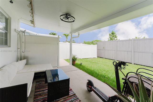 2604 NW 48th St, Tamarac, FL 33309