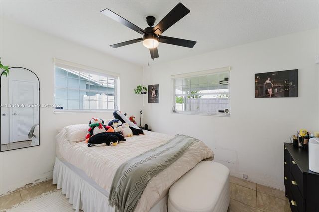 2604 NW 48th St, Tamarac, FL 33309